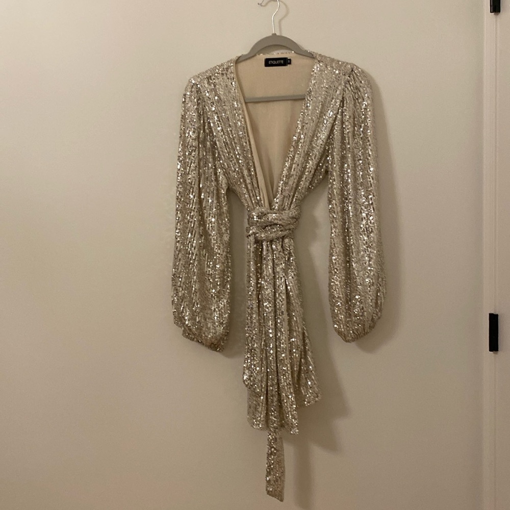 ETIQUETTE SEQUIN WRAP DRESS